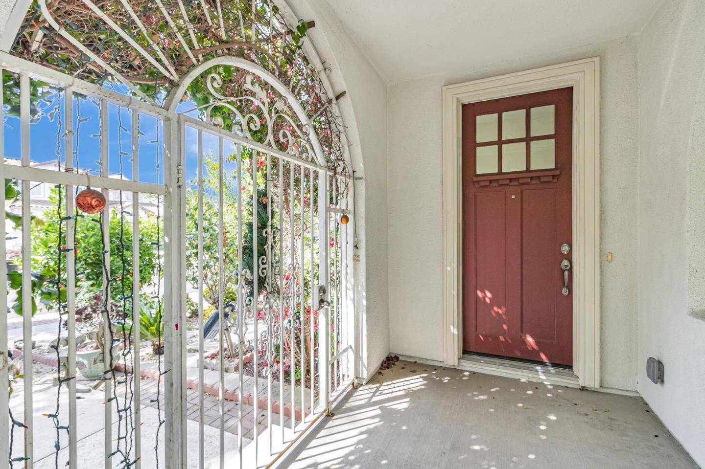 San Jose, CA 95131,2582 Minuet DR
