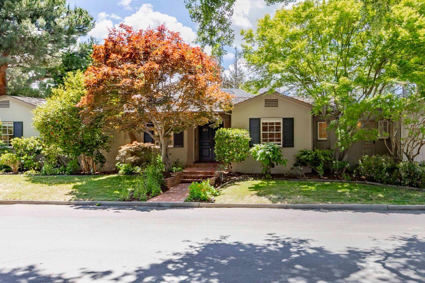 Menlo Park, CA 94025,128 Cornell RD