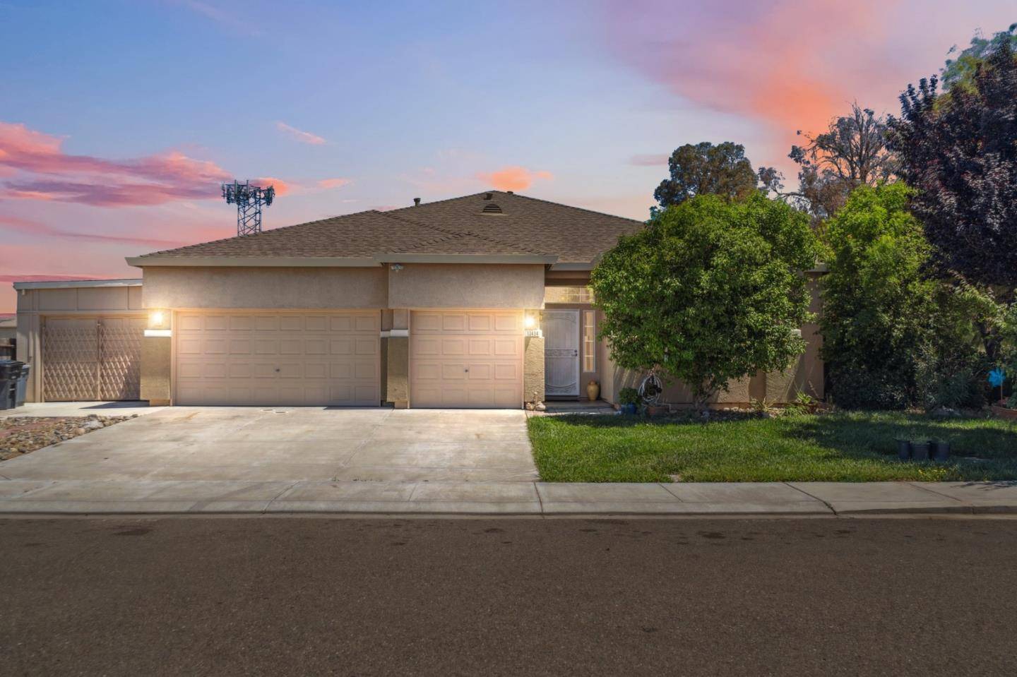 Gustine, CA 95322,13494 Las Flores DR
