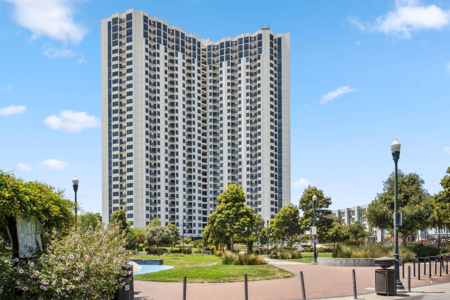 Emeryville, CA 94608,6363 Christie AVE 2801