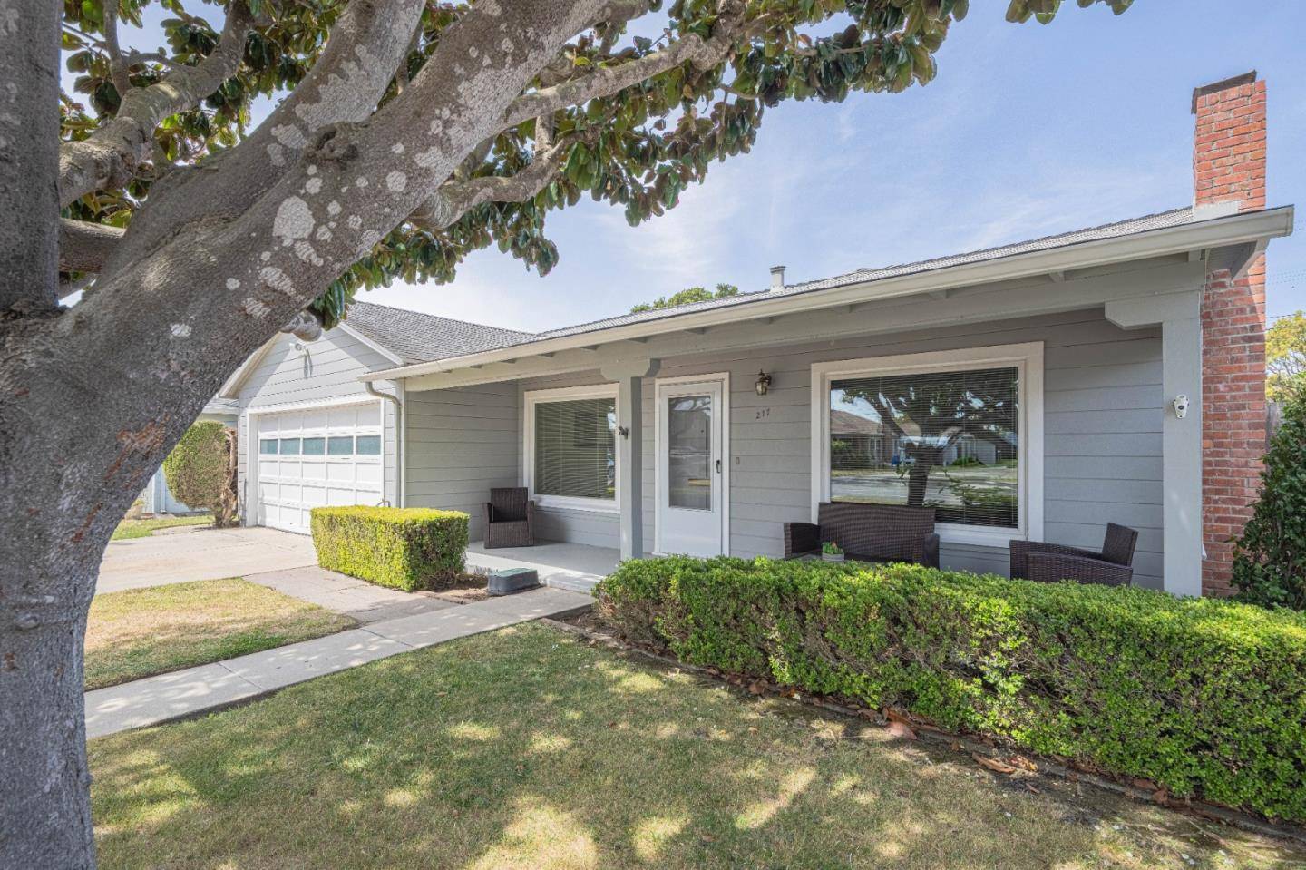 Salinas, CA 93906,217 Maryal DR