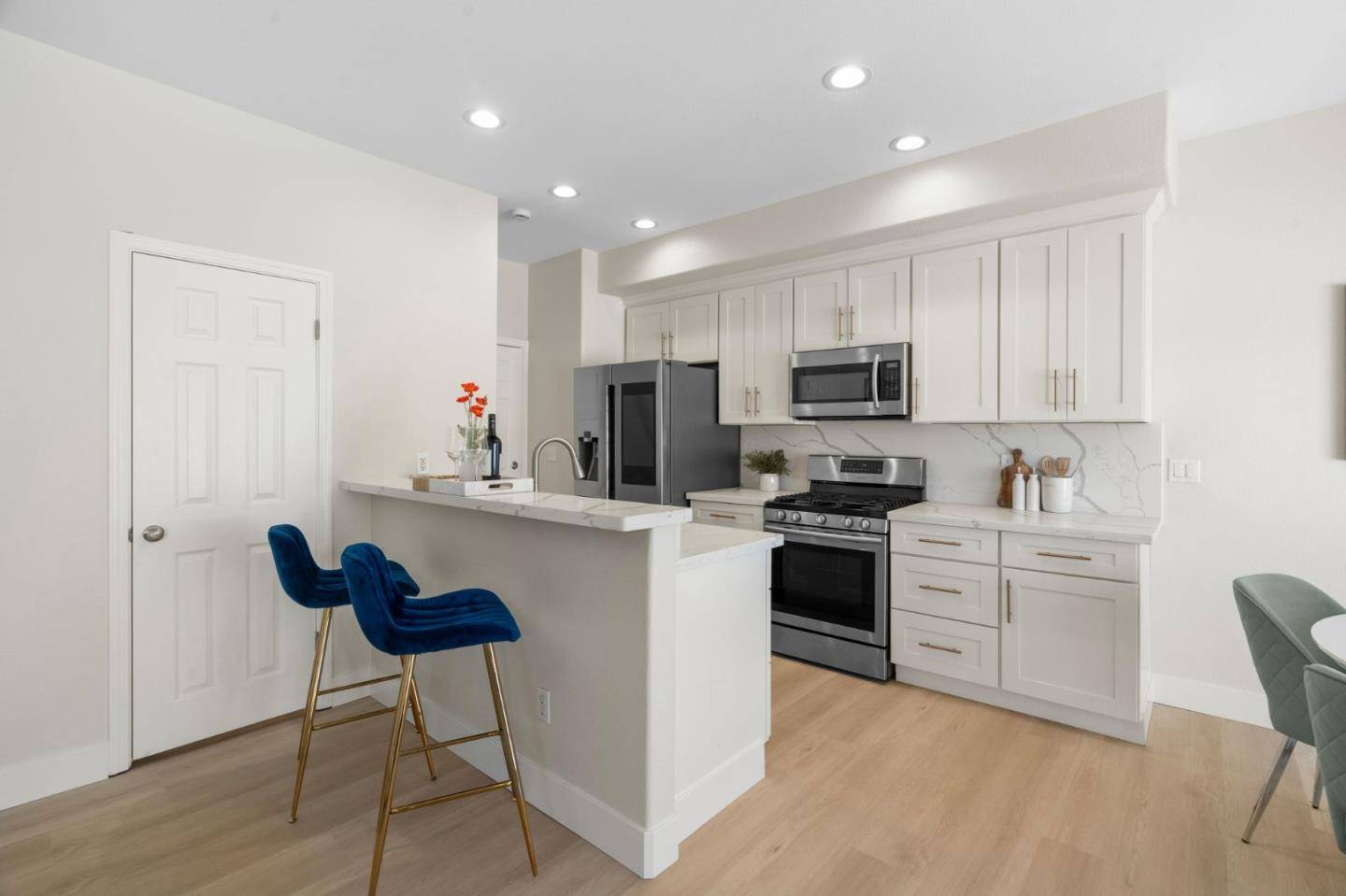 Santa Clara, CA 95054,4220 Ramshall PL
