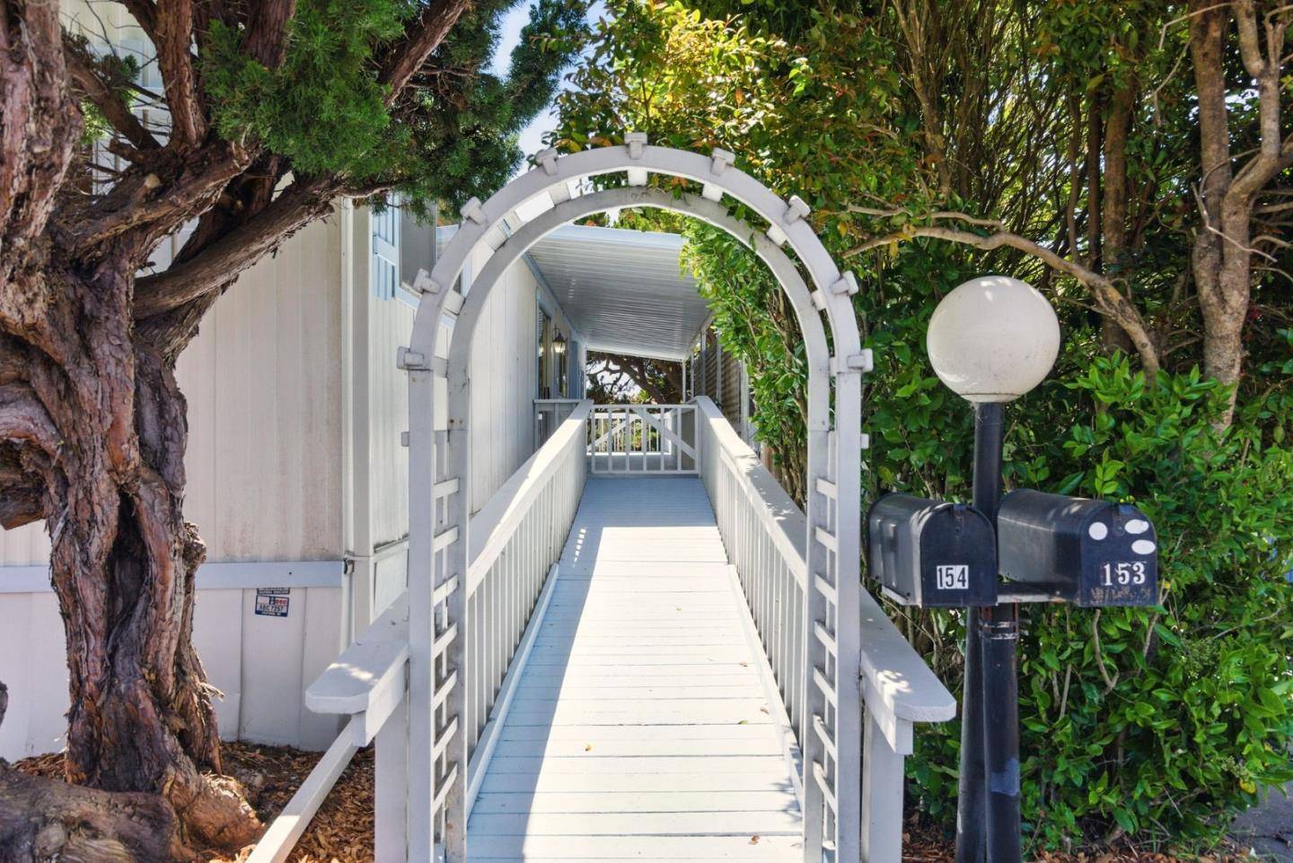 Santa Cruz, CA 95060,2395 Delaware AVE 154