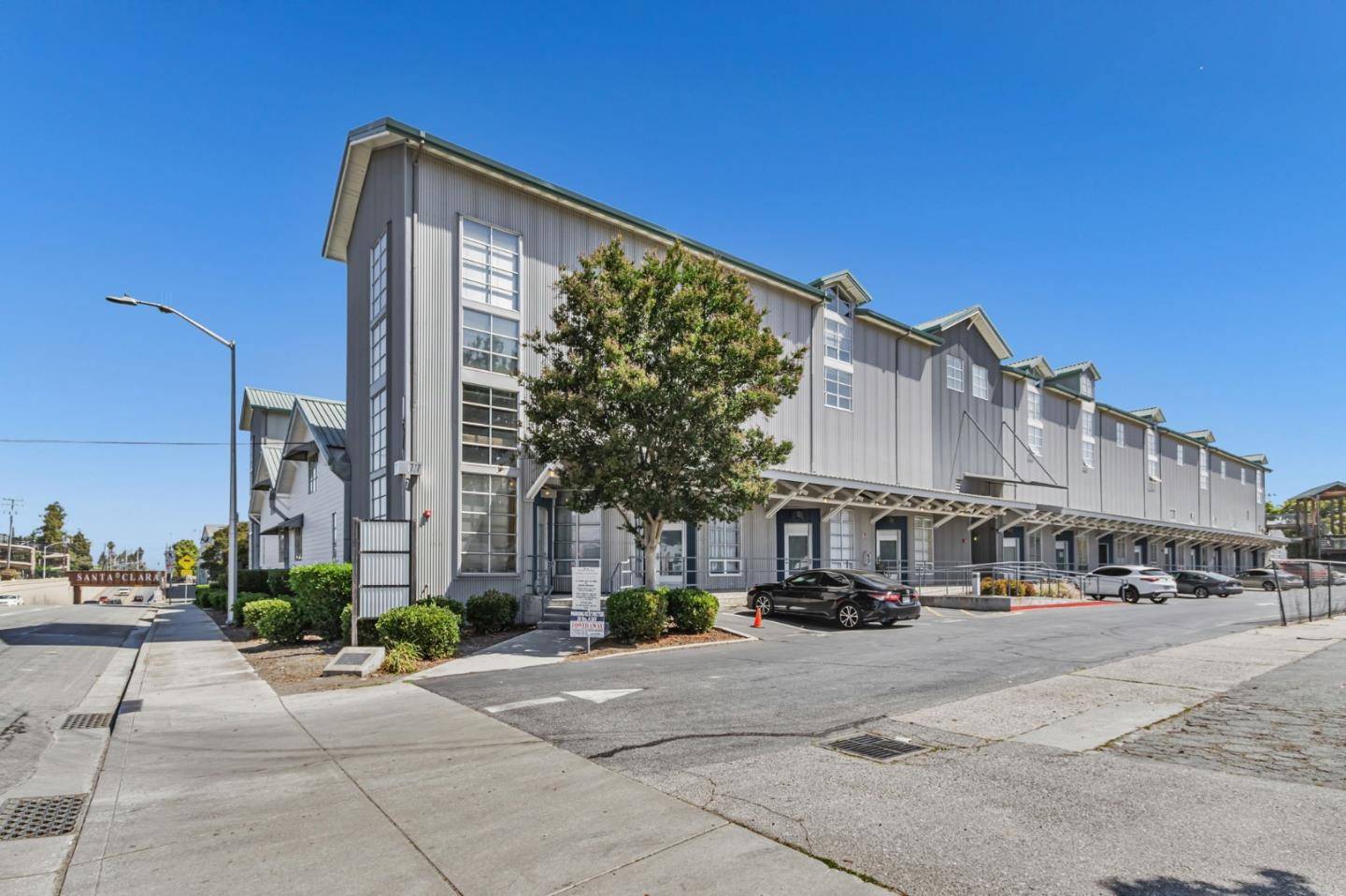 Santa Clara, CA 95050,1777 Lafayette ST 105