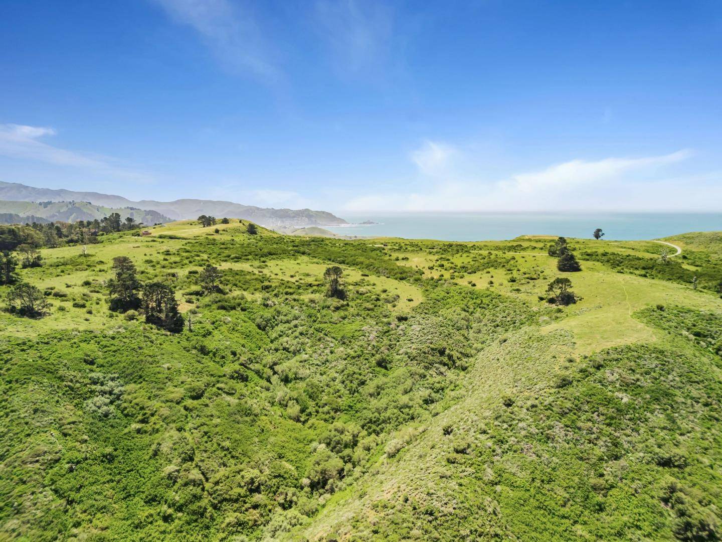 Pacifica, CA 94044,720 Lockhaven DR