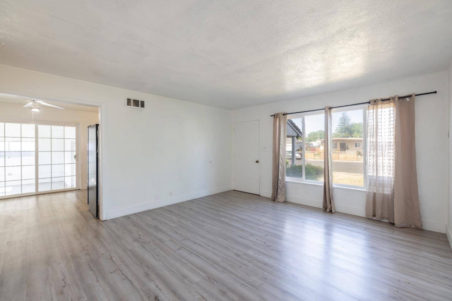 Manteca, CA 95336,432 COWELL AVE