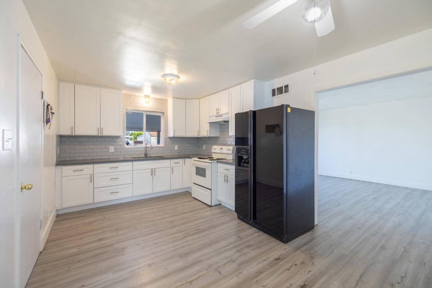 Manteca, CA 95336,432 COWELL AVE