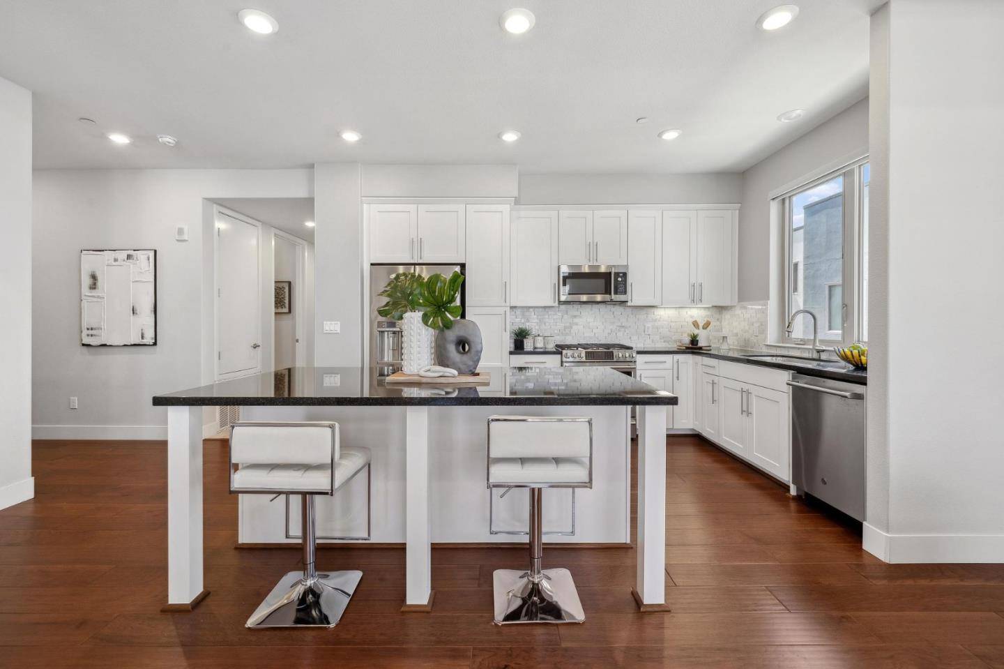 Foster City, CA 94404,1028 Foster Square LN 404