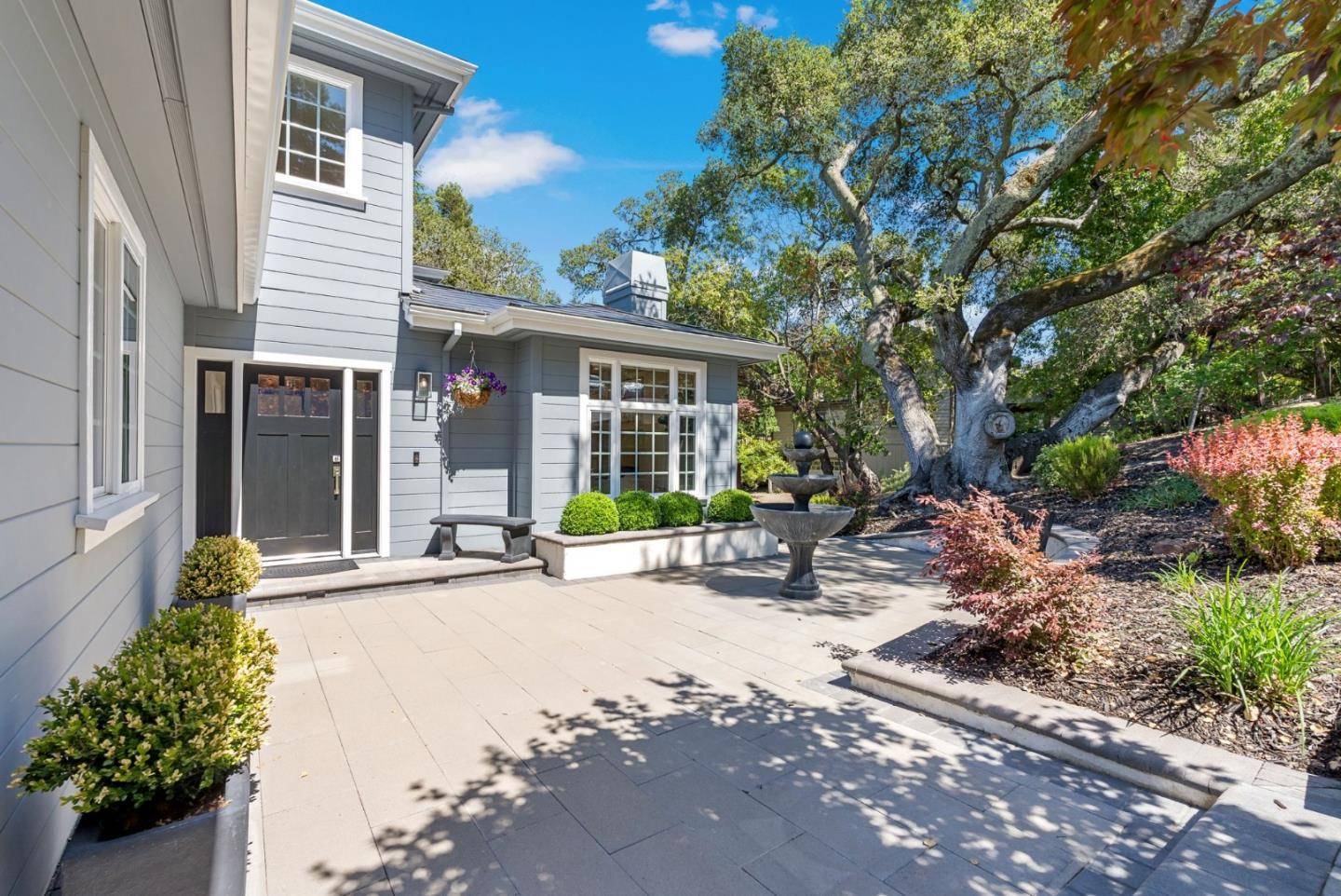 Redwood City, CA 94062,739 Oak View WAY