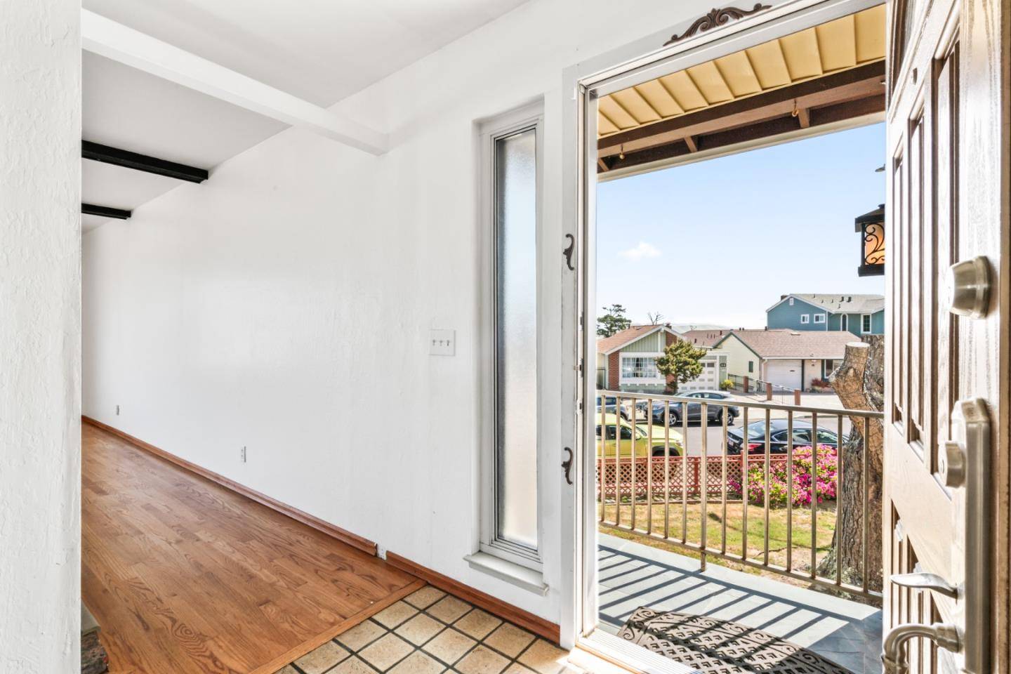 Daly City, CA 94015,27 John Glenn CIR
