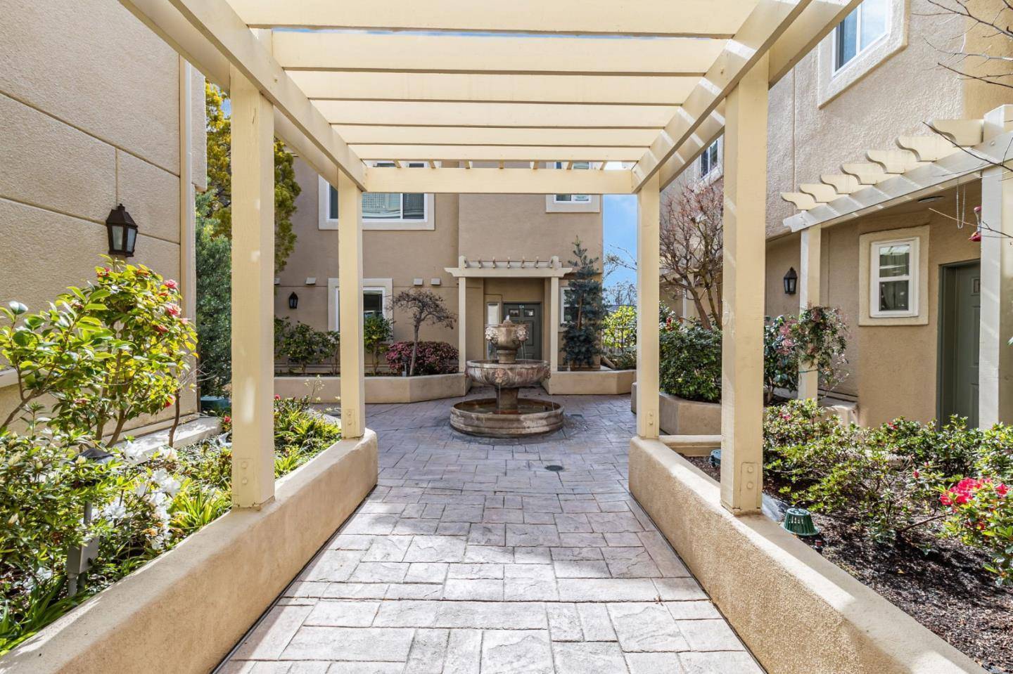 San Mateo, CA 94402,88 17th AVE 103