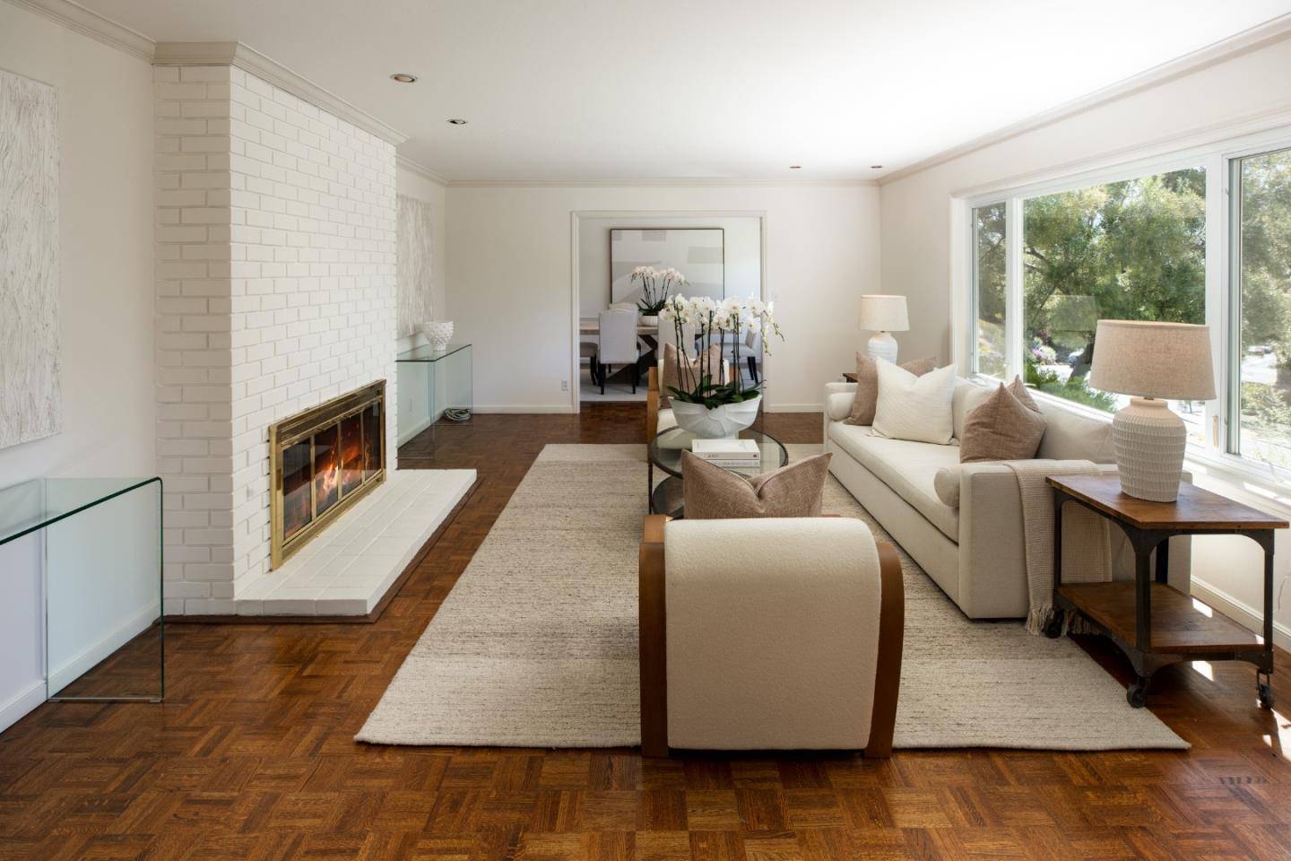 Menlo Park, CA 94025,2230 Tioga DR