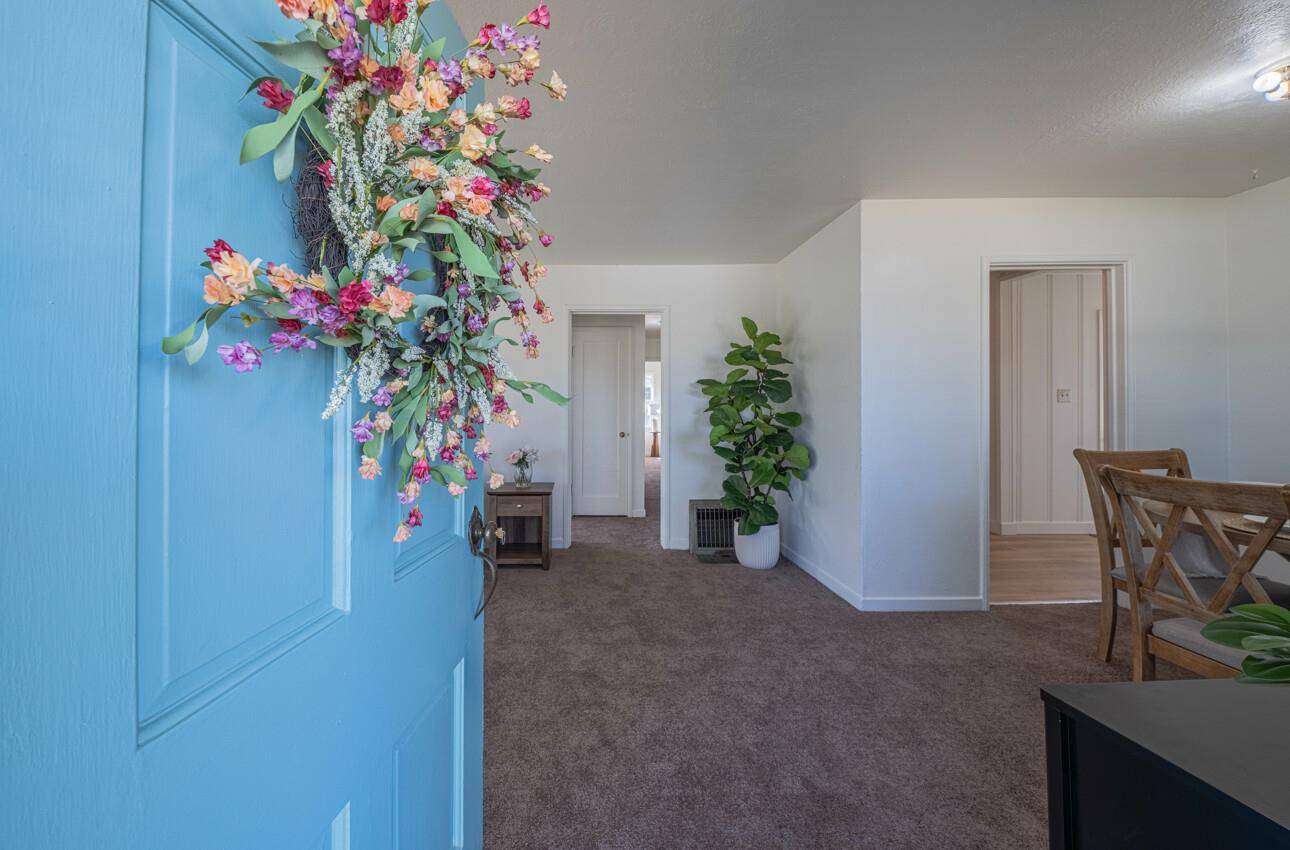 Salinas, CA 93906,228 Toyon AVE