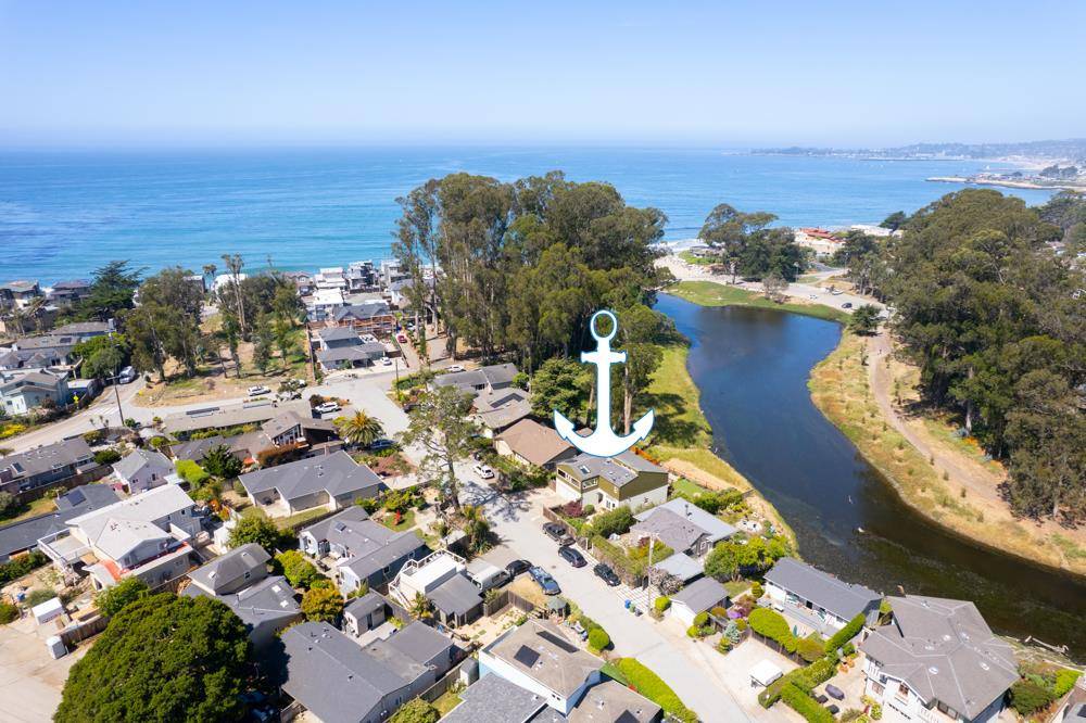 Santa Cruz, CA 95062,143 Moran WAY