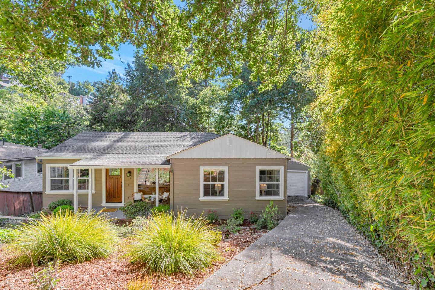 Oakland, CA 94611,25 Overlake CT