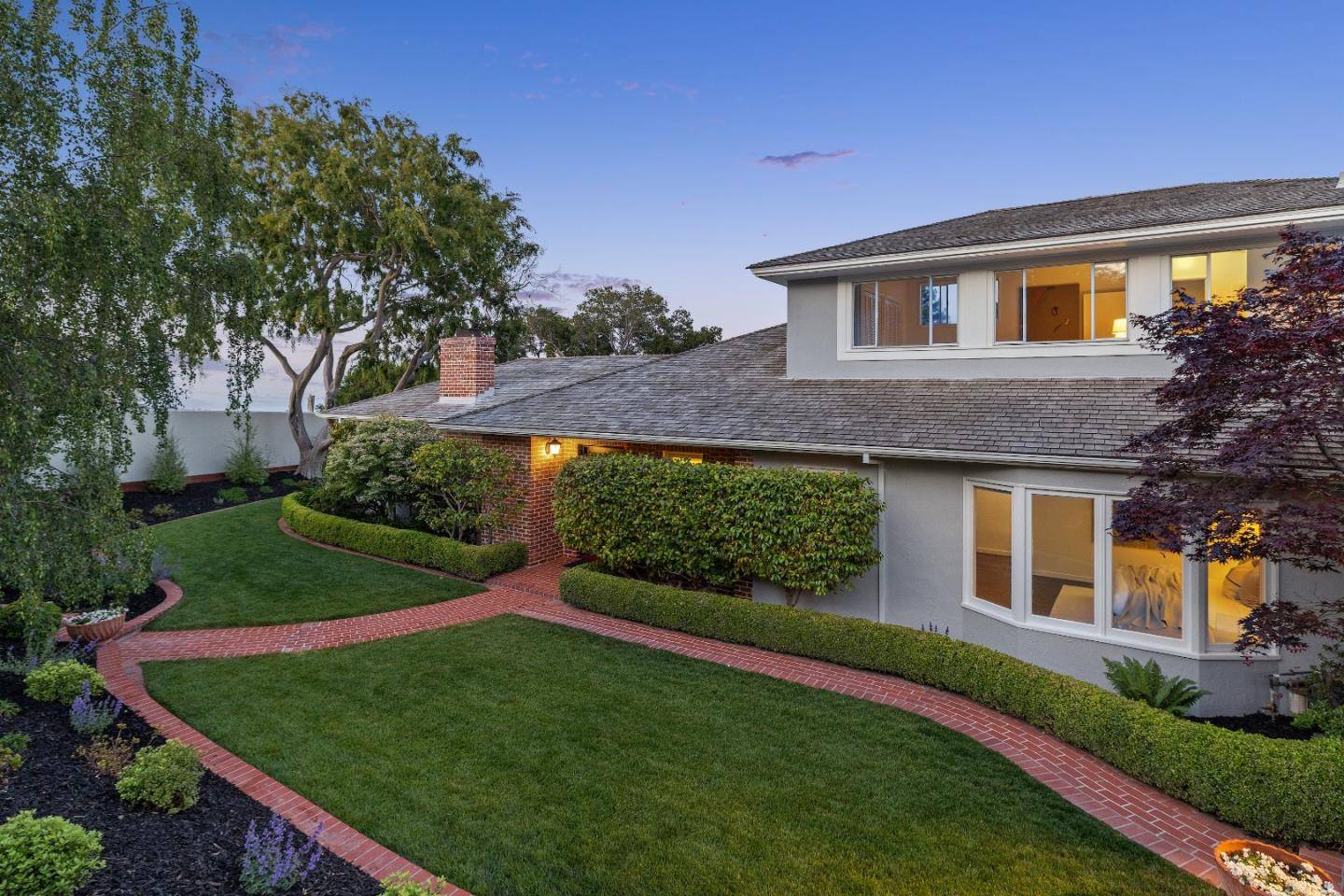 Hillsborough, CA 94010,1431 Carlton RD