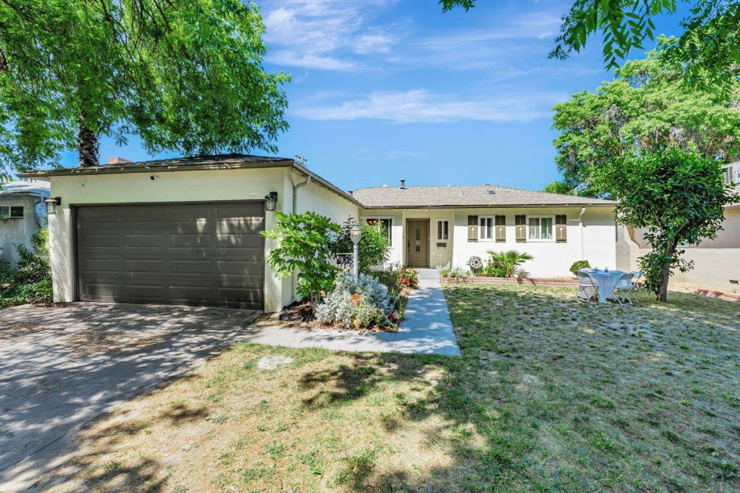 Modesto, CA 95350,2105 Geneva DR