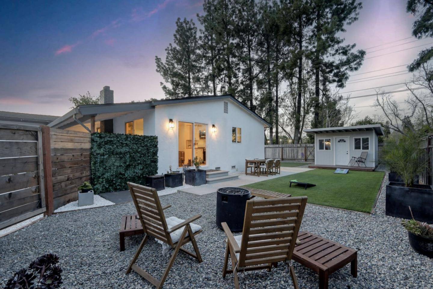 Gilroy, CA 95020,681 Arnold DR