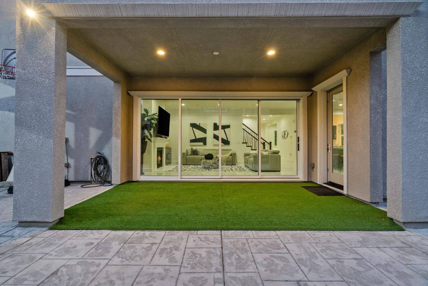 Newark, CA 94560,39441 Humpback Whale RD