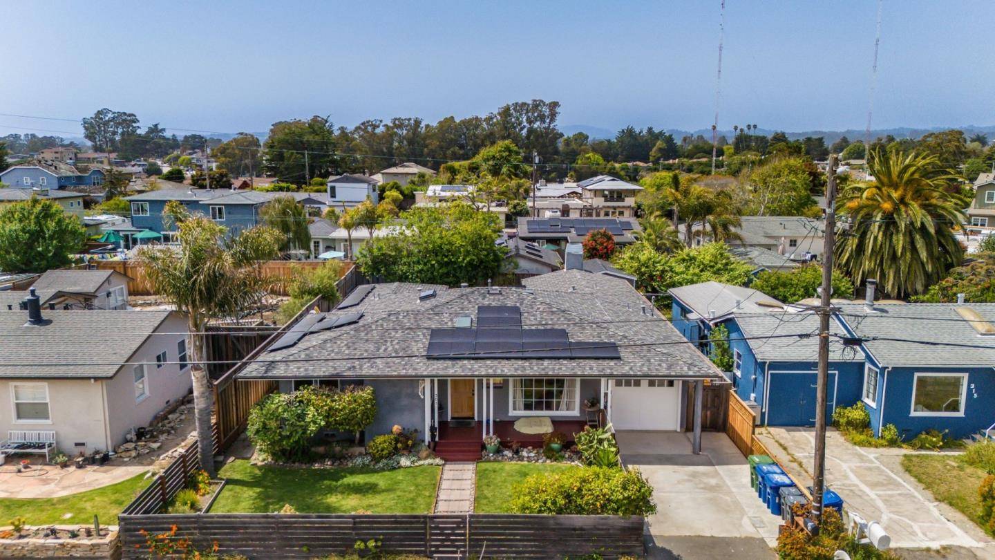 Santa Cruz, CA 95062,301 25th AVE