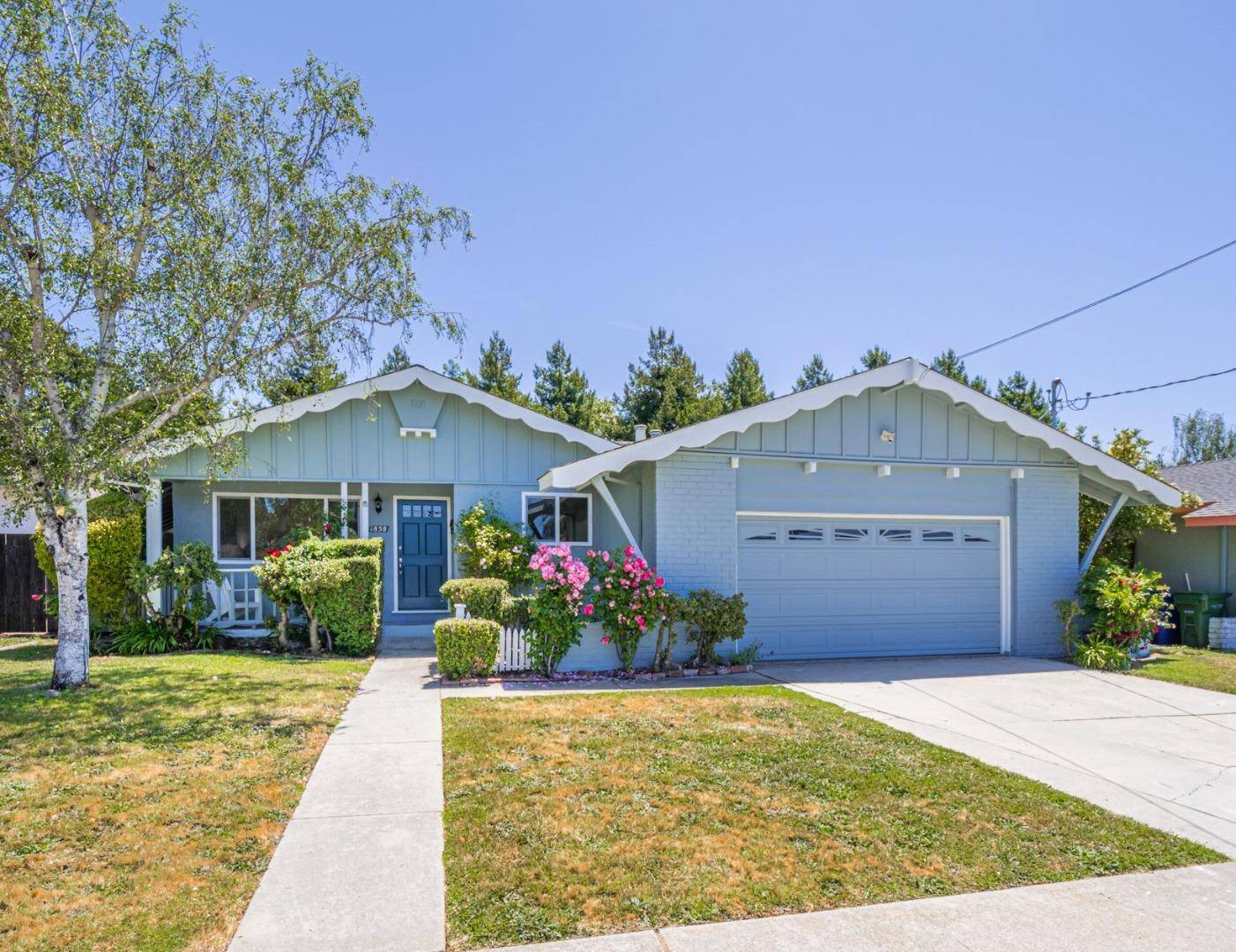 Santa Cruz, CA 95062,1858 Sommerfeld AVE