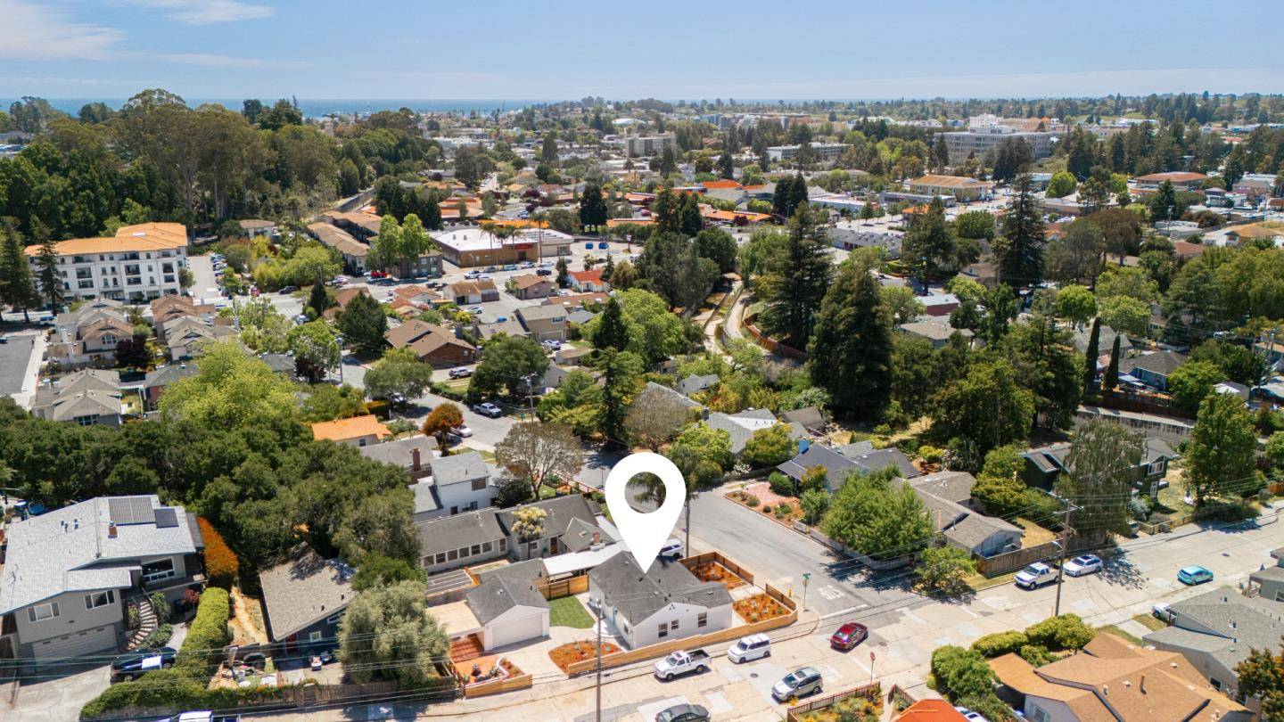 Santa Cruz, CA 95060,148 Reed WAY