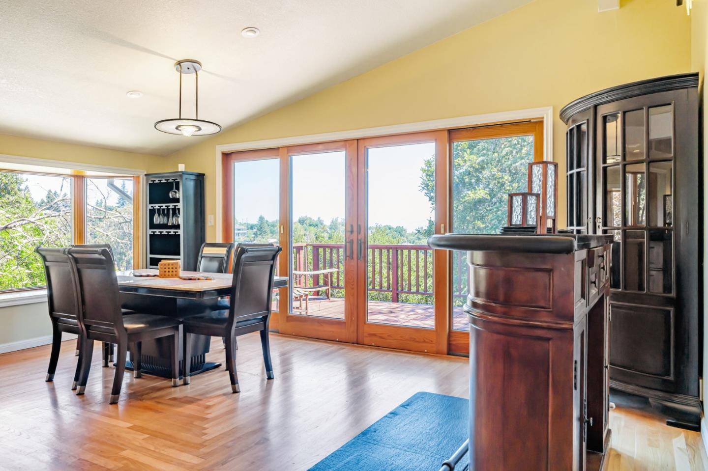Redwood City, CA 94062,514 Live Oak LN