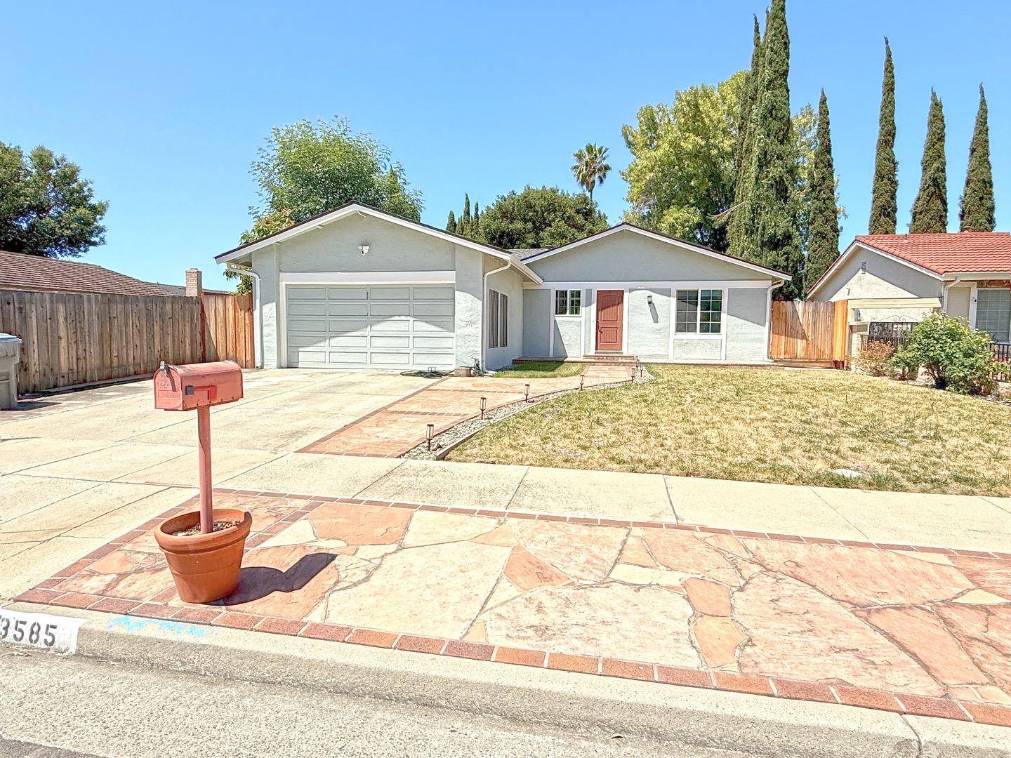 San Jose, CA 95121,3585 Cadwallader AVE