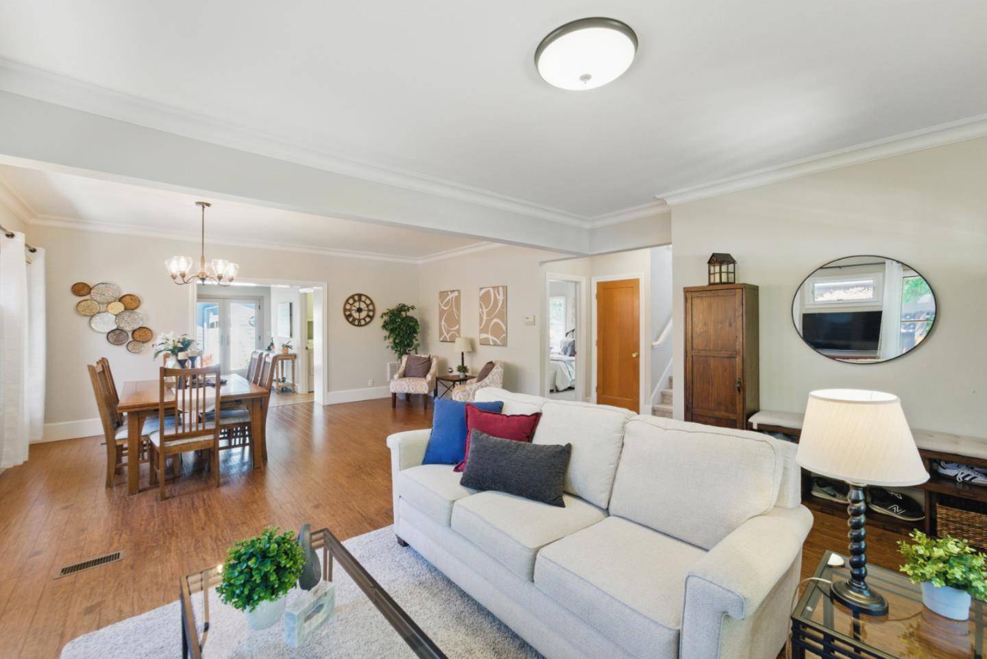 Campbell, CA 95008,110 S 2nd ST