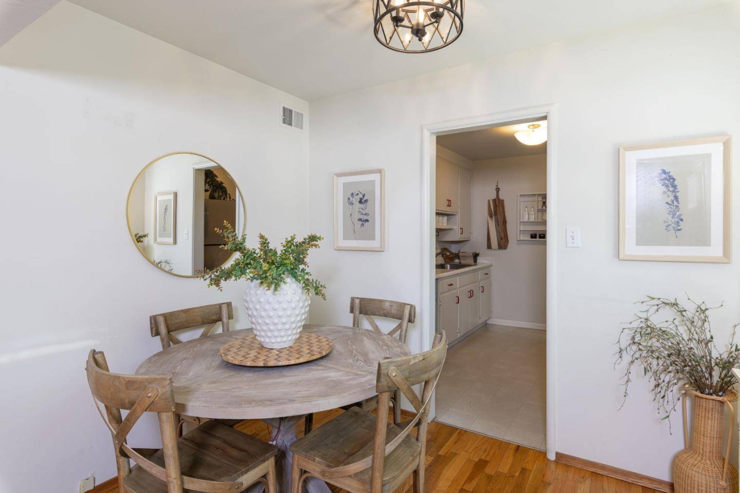 Capitola, CA 95010,710/712 Riverview DR