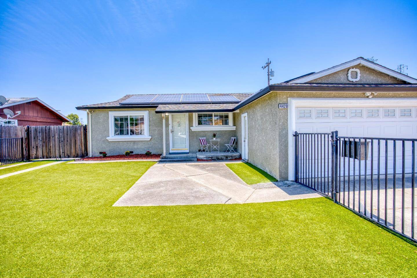 Fremont, CA 94538,4428 Doane ST