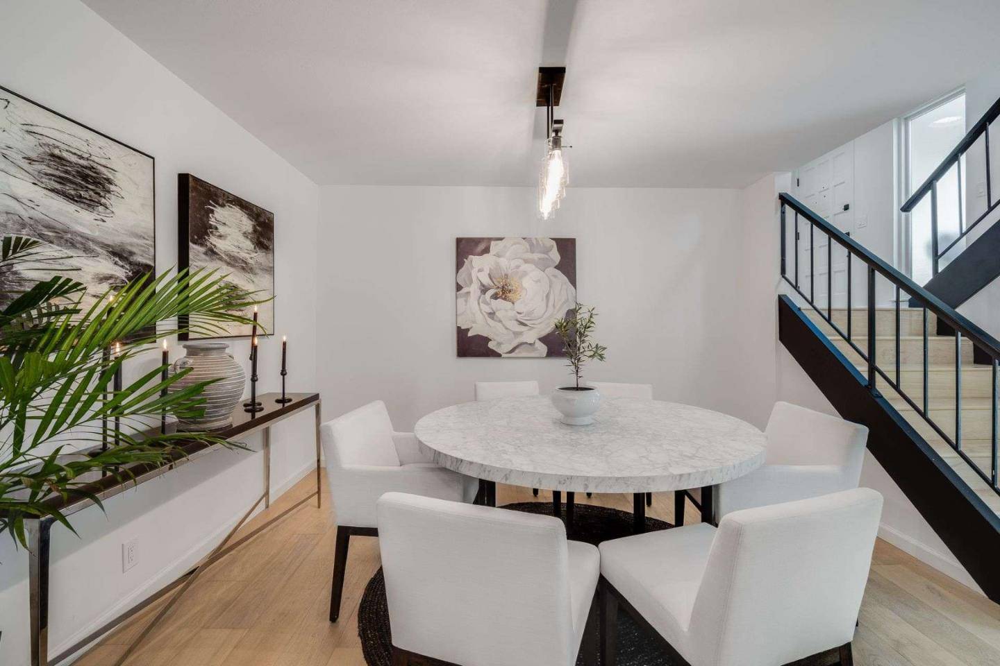 Menlo Park, CA 94025,228 Sand Hill CIR