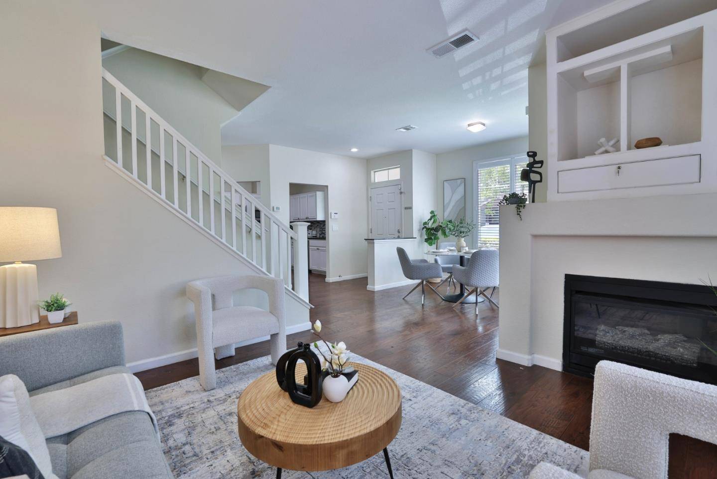 Milpitas, CA 95035,21 Pond CT
