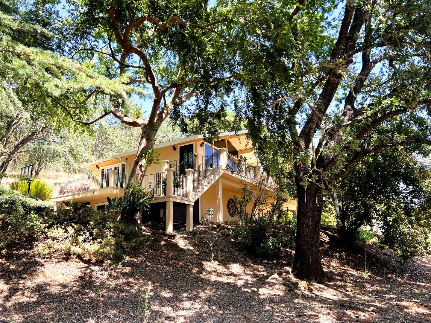 Morgan Hill, CA 95037,13700 Sycamore DR