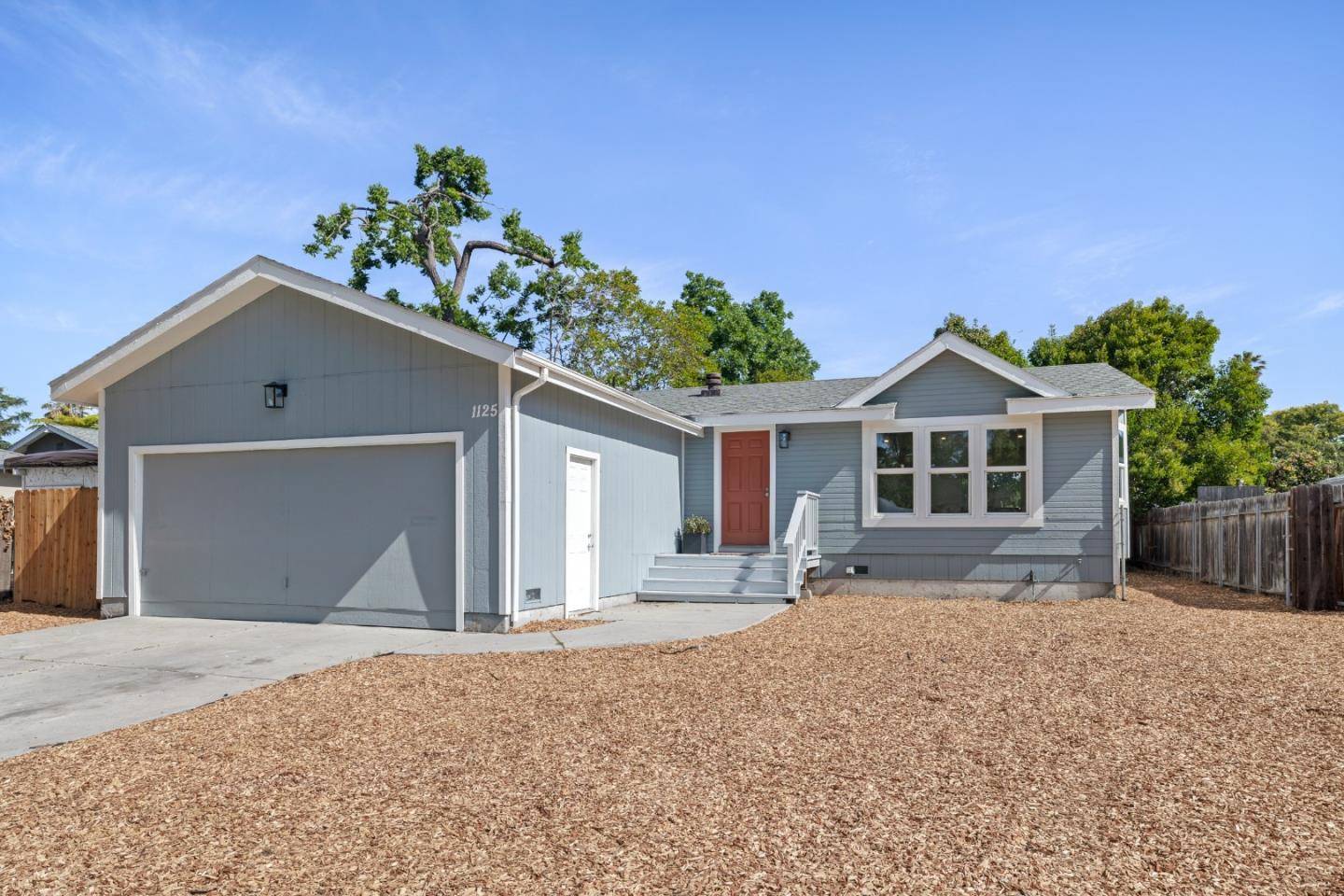 East Palo Alto, CA 94303,1125 Cypress ST