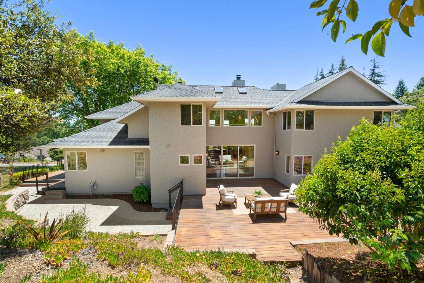 Corralitos, CA 95076,125 Orchard Heights LN