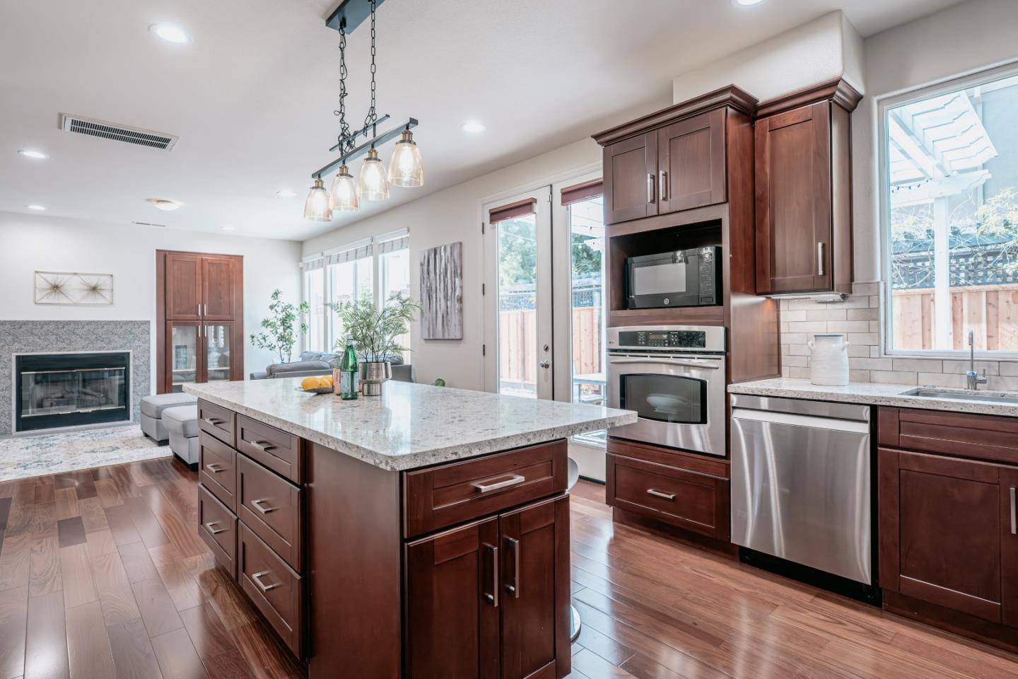 San Jose, CA 95136,432 Violeta CT
