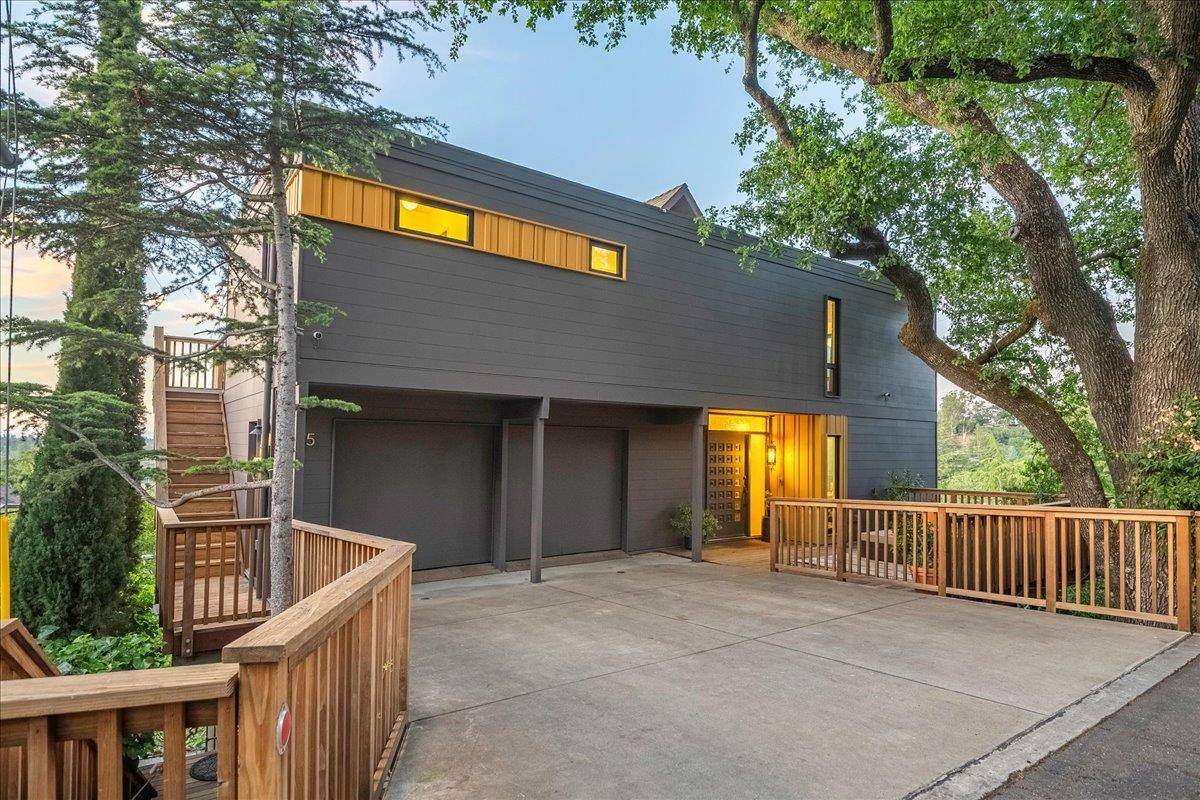 Los Gatos, CA 95030,25 Grove ST
