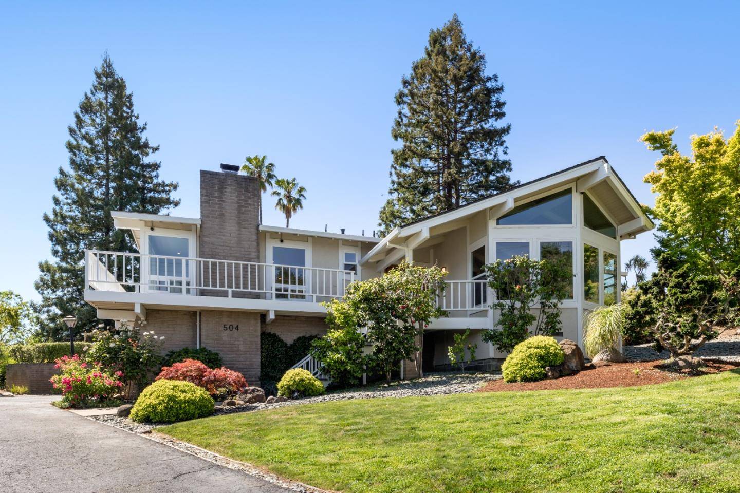 Los Altos, CA 94024,504 Valley View DR