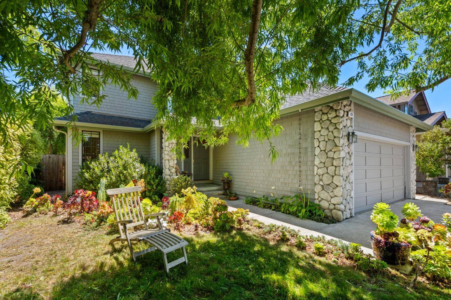 Half Moon Bay, CA 94019,316 Valdez AVE