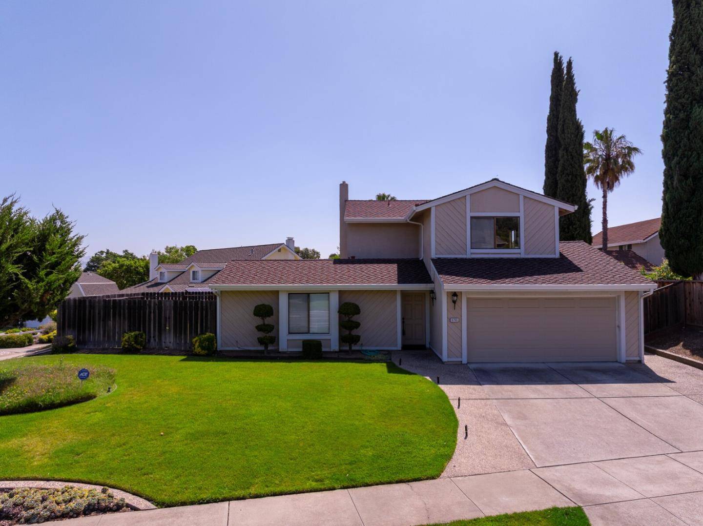 Gilroy, CA 95020,8760 Rancho Hills DR