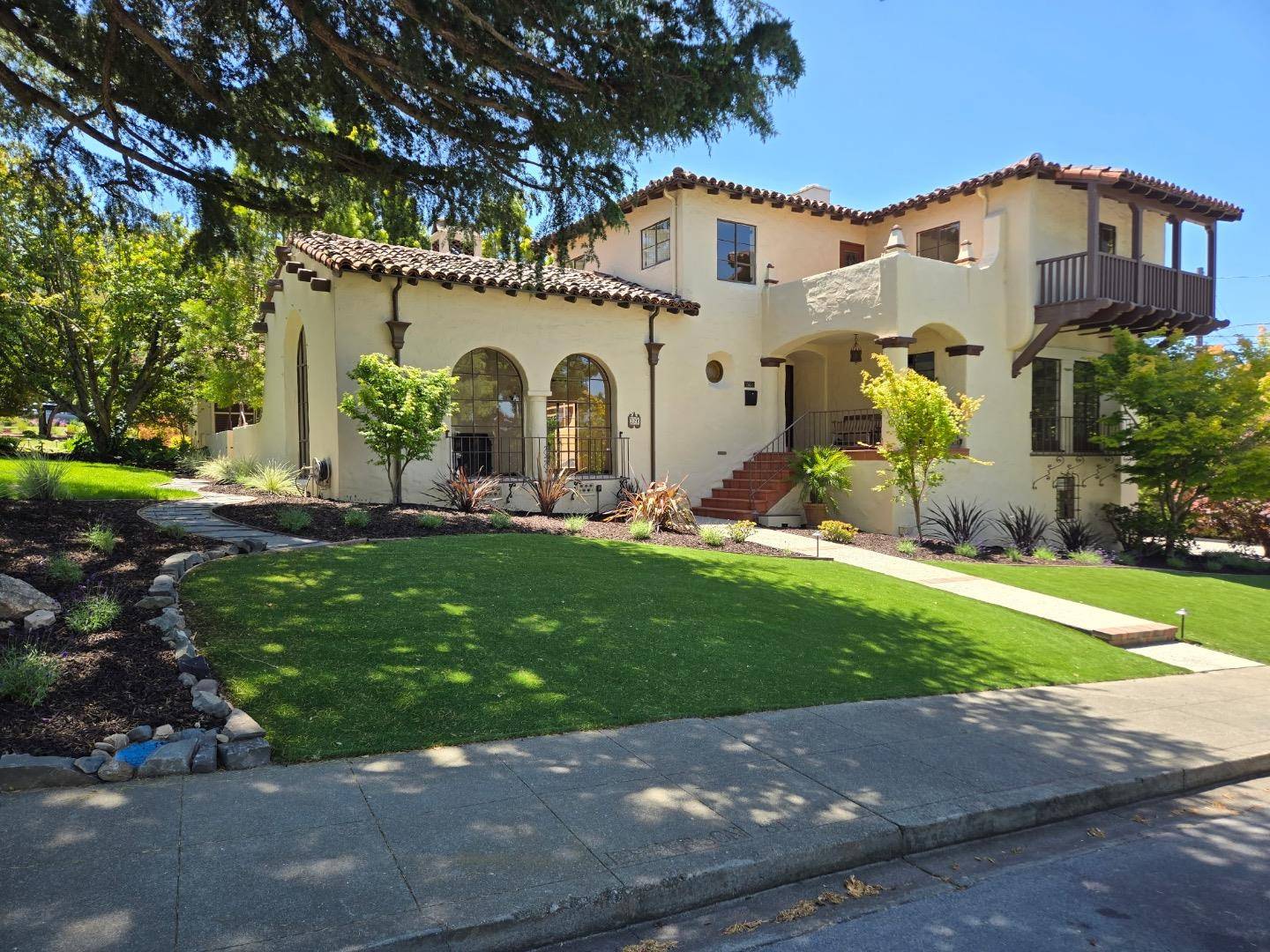 San Mateo, CA 94402,320 Jackson ST