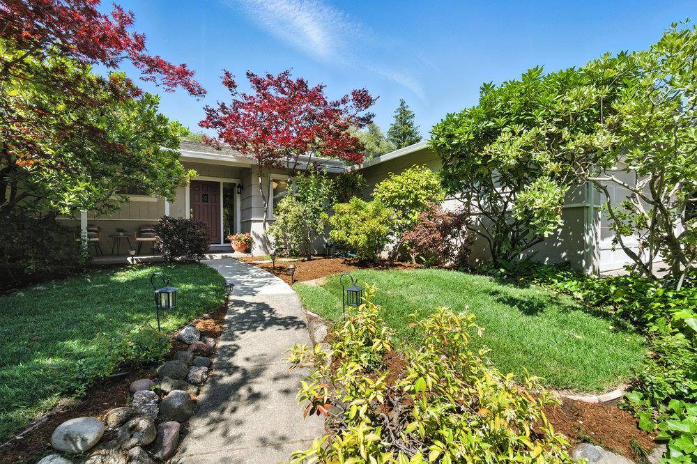 San Mateo, CA 94402,1884 Randall RD