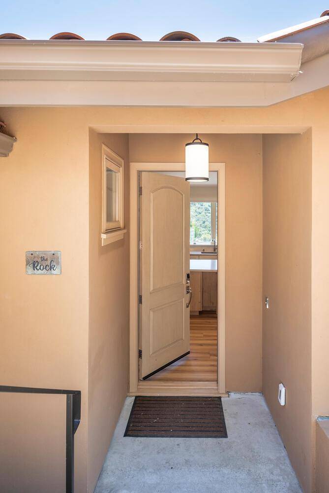Hillsborough, CA 94010,30 Lydia CT