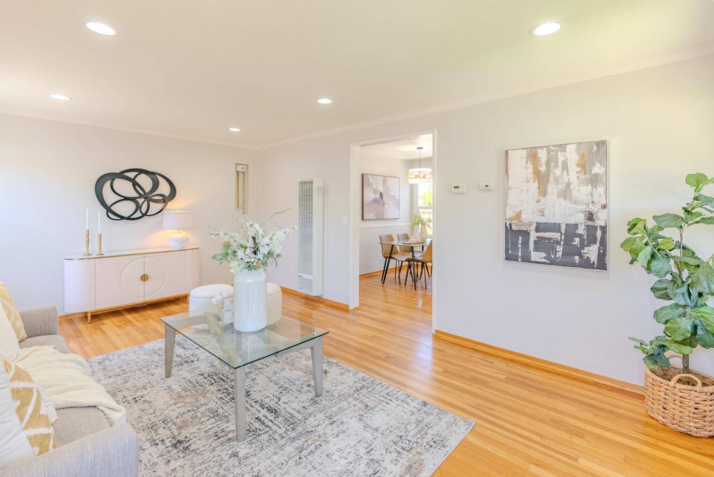 Sunnyvale, CA 94086,143 Florence ST