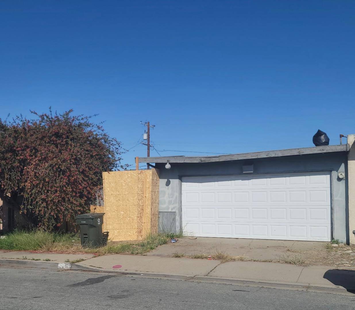 Salinas, CA 93906,1443 Parsons AVE