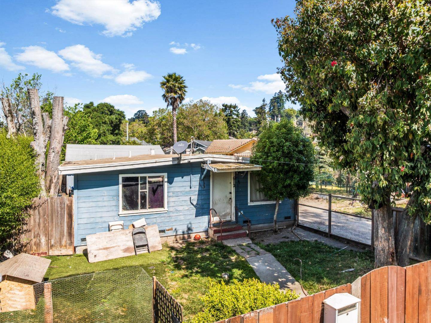 Santa Cruz, CA 95060,608 & 612 Mission ST