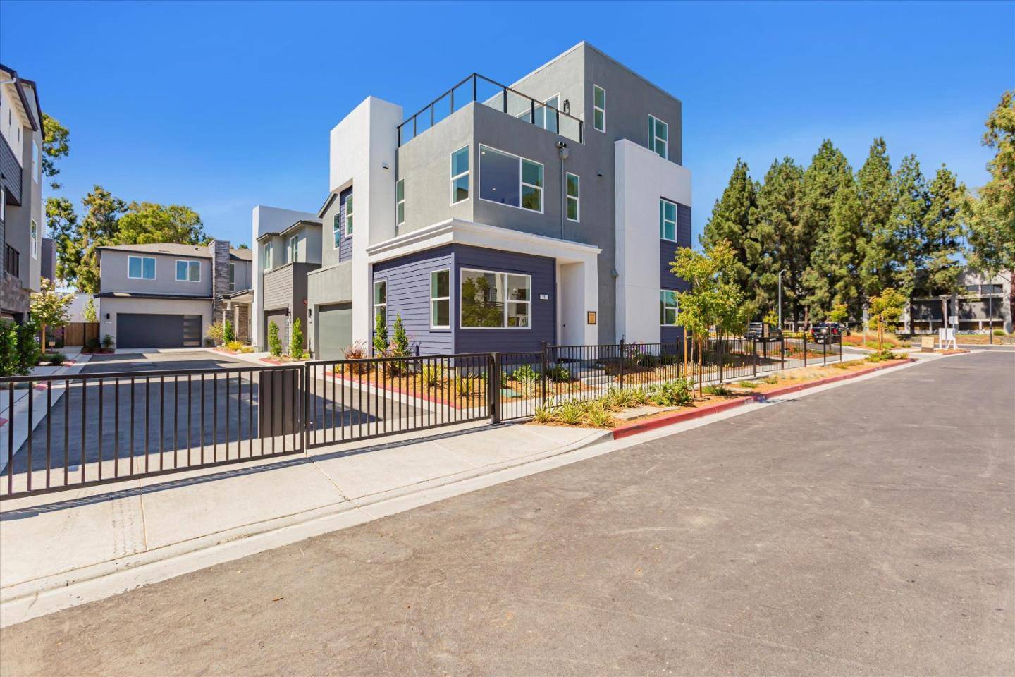 San Ramon, CA 94583,322 Isabelline CT