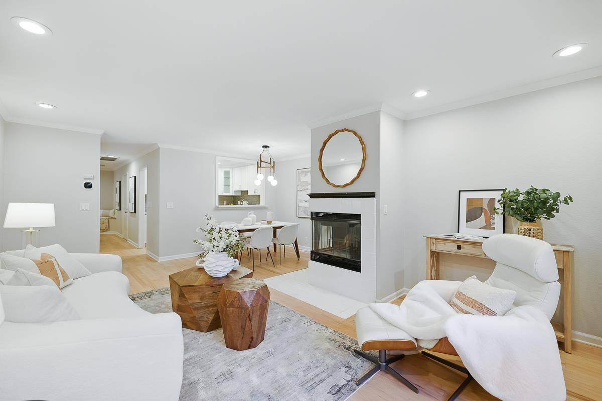 Mountain View, CA 94043,181 Ada AVE 14