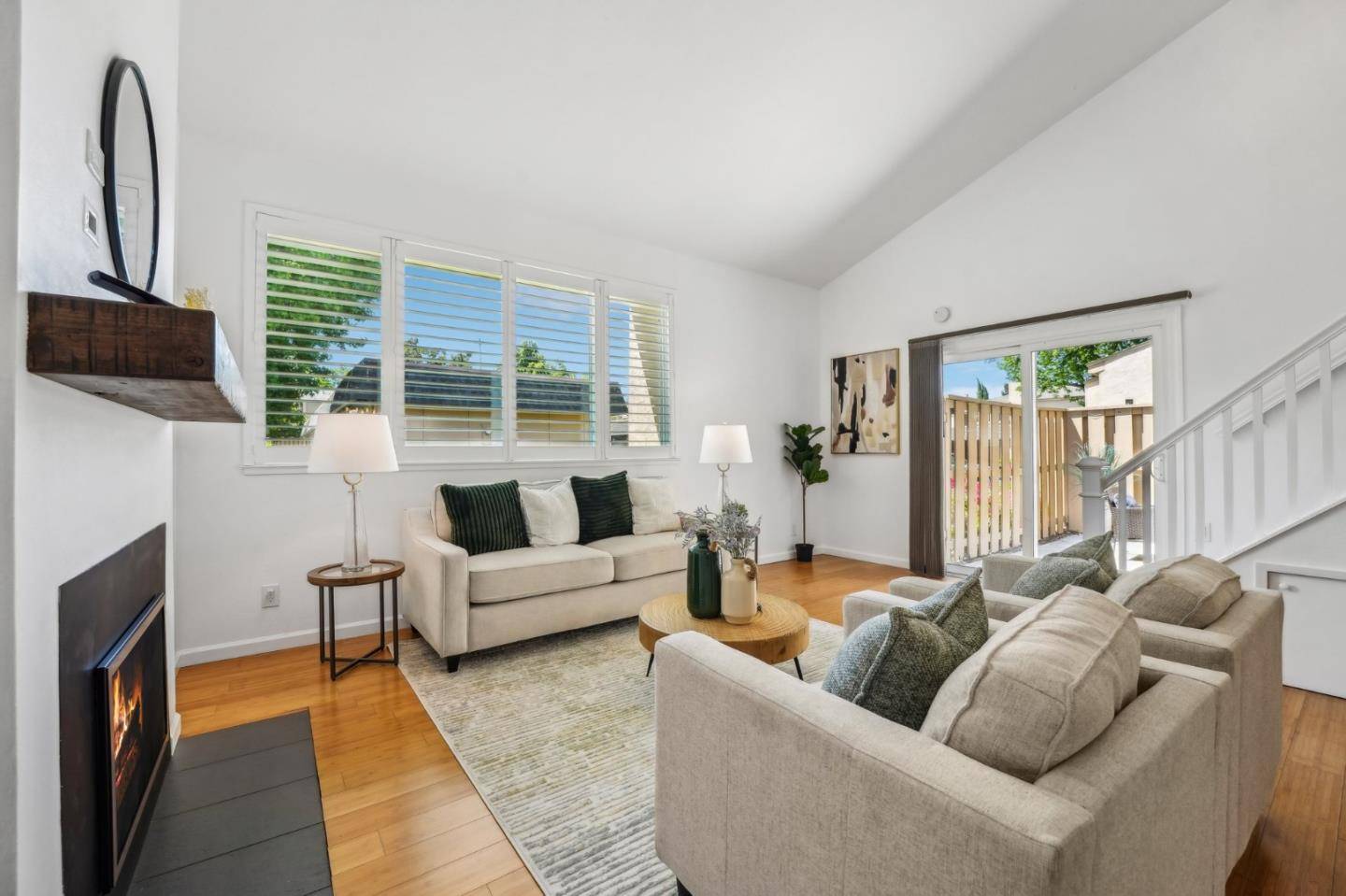 Sunnyvale, CA 94087,125 Connemara WAY 159